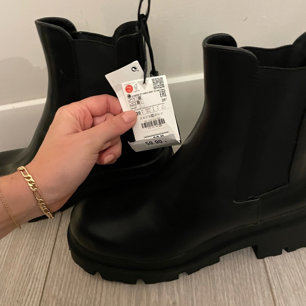 Black Zara boots
